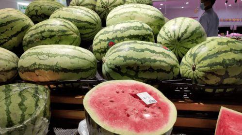 外地人吃瓜花,体验地方特色美食之旅